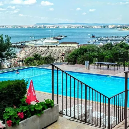 Dolce Aparts Dolce Vita 1 Apartment *